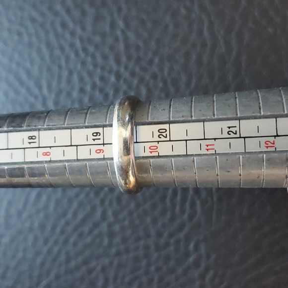 Sterling silver ring- size 9.5 - Picture 7 of 7